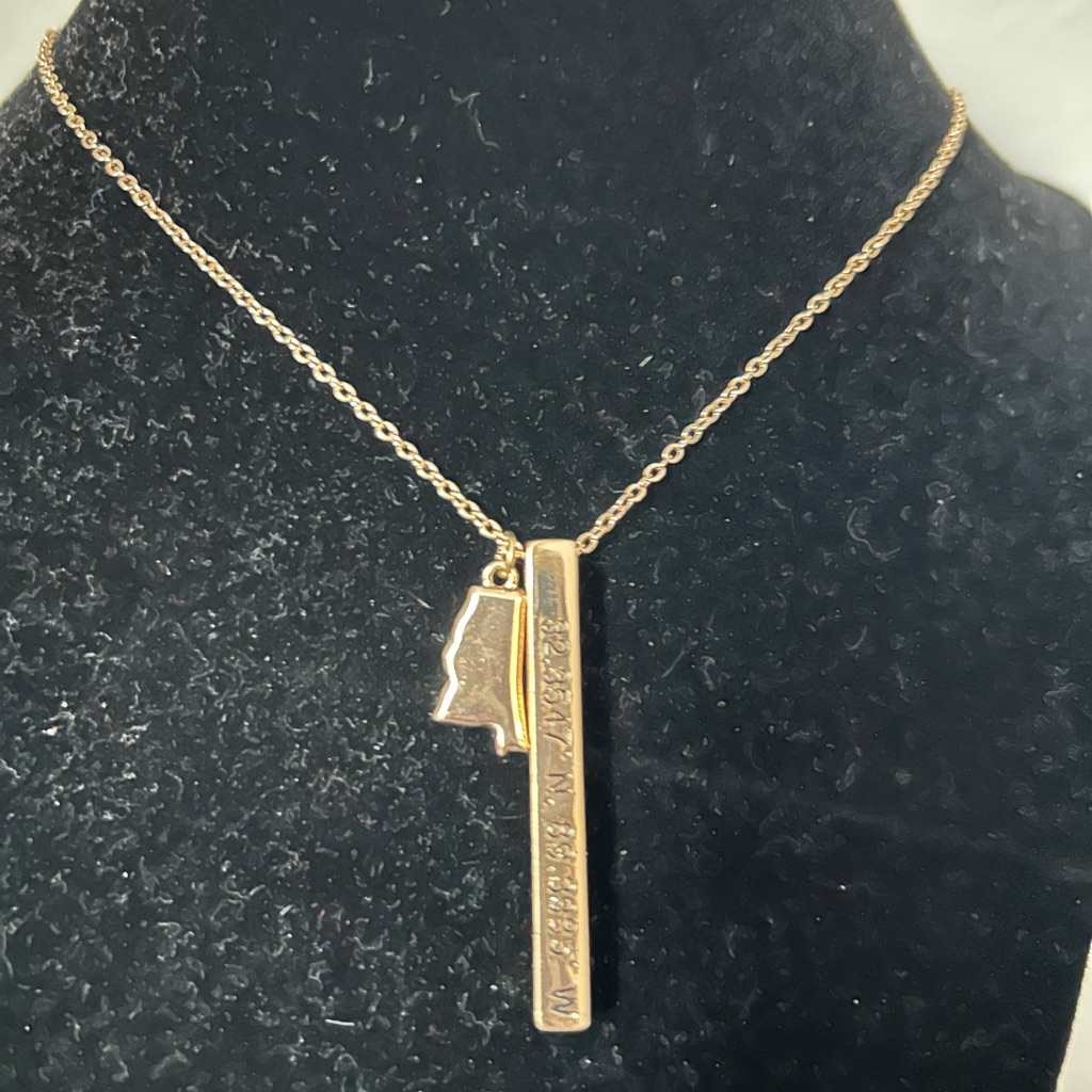 Mississippi Gold Plated Pendant Necklace And Earrings Sets Nip